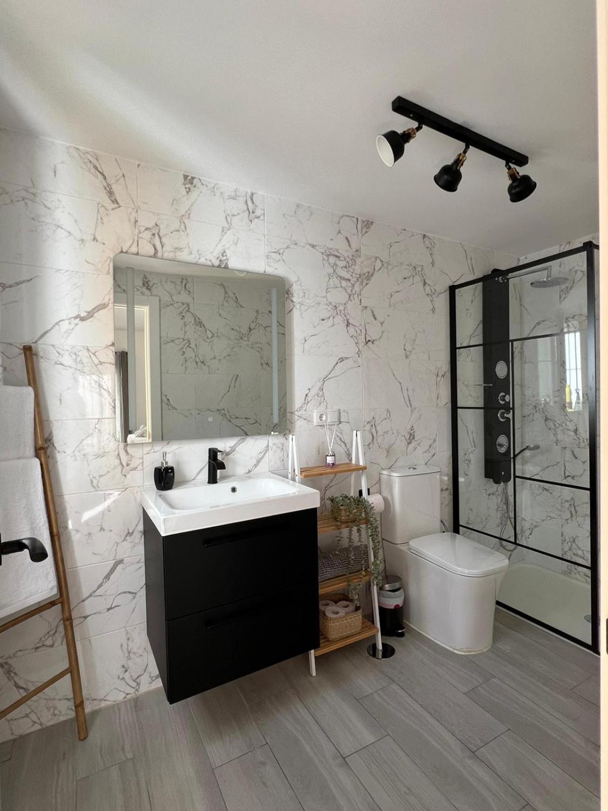 Apartamentos Turisticos A.Parra Jerez de la Frontera Kültér fotó